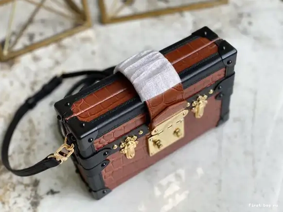 Frstbag ru VUITTON MALLE PETITE LOUIS 0521